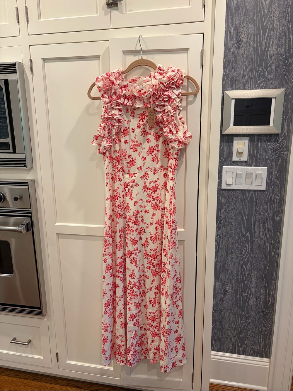 Boden Floral Ruffle Maxi Dress - White with Red Floral